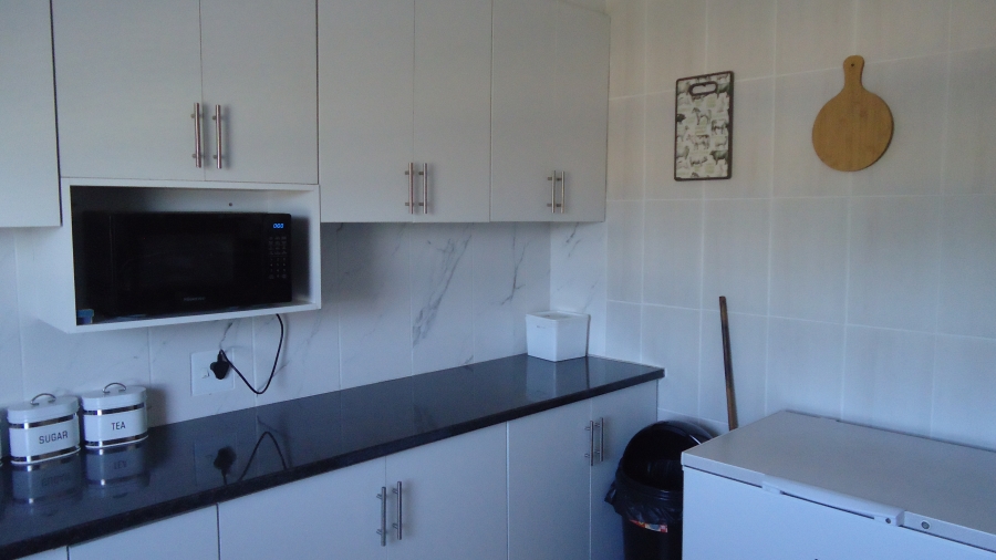 10 Bedroom Property for Sale in Croydon Western Cape